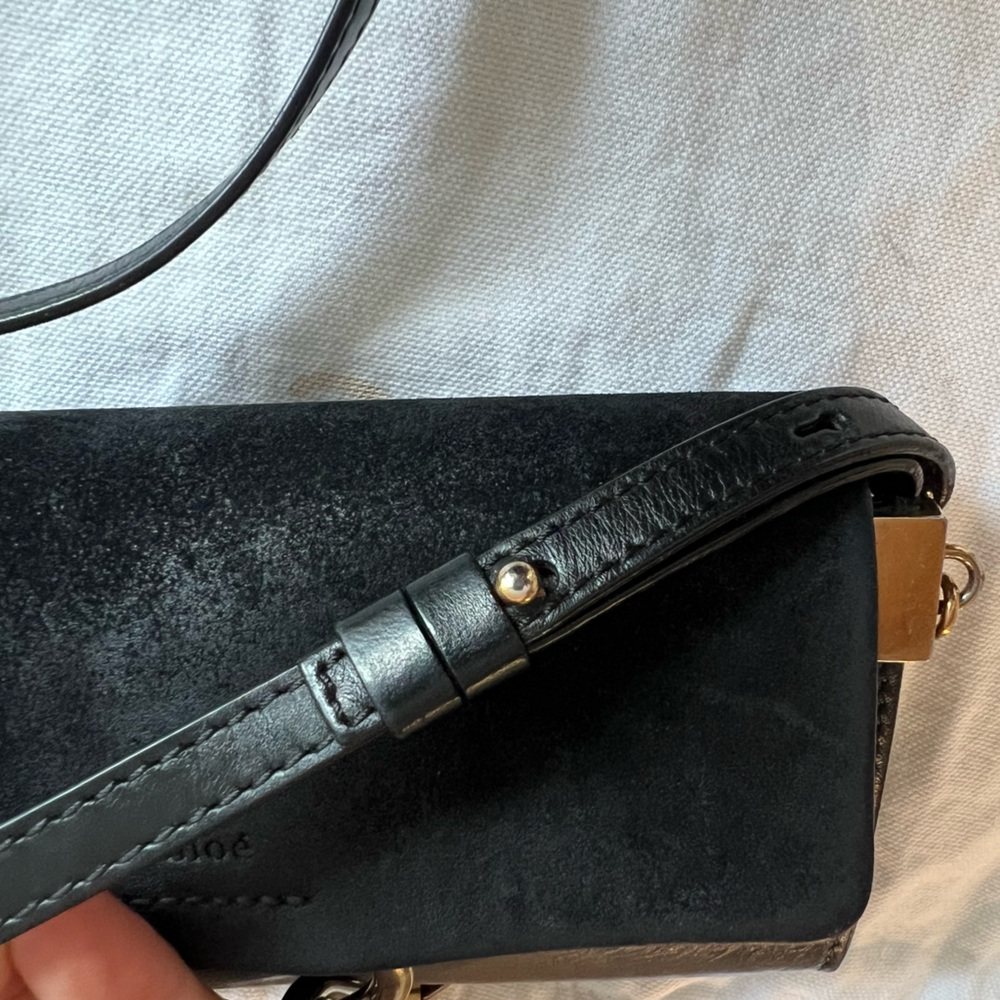 Chloé Faye Small Leather Shoulder Bag - Picture 13 of 17